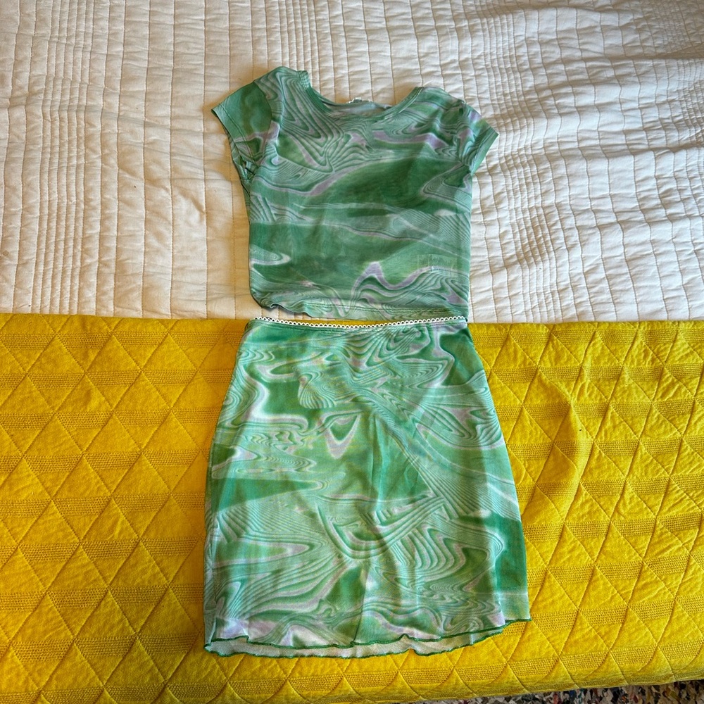 NIA Matching top and skirt set. Trippy green mesh